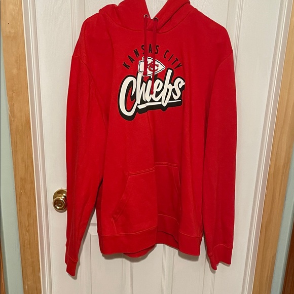 Kansas City Chiefs Red Hoodie - Picture 1 of 10